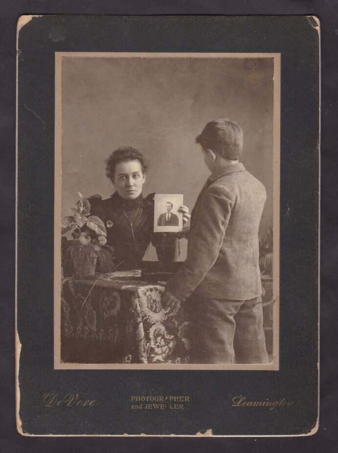 30 Hauntingly Beautiful Vintage Photographs of People With Vintage Photographs – Flashbak