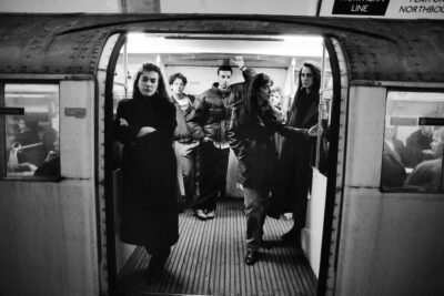 Riding the Last Tube Home in 1990s London – A Brilliant Photo Album – Flashbak